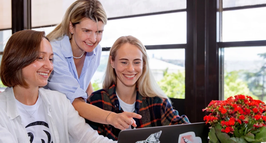 What are catch-all emails and how to manage them